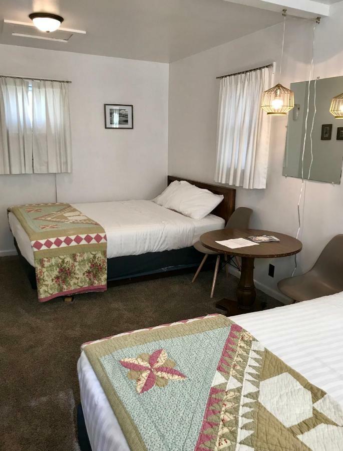 קאסטר Chalet Motel מראה חיצוני תמונה