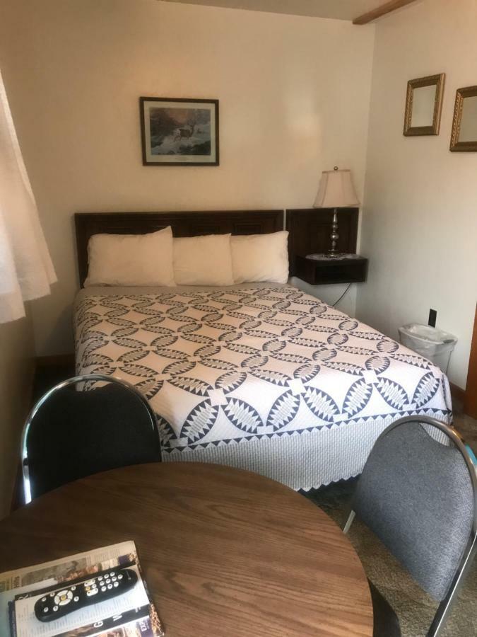 קאסטר Chalet Motel מראה חיצוני תמונה